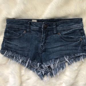 Volcom short jean shorts.